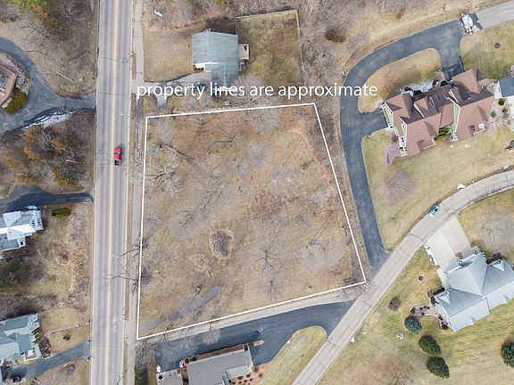 5th image of 1035 Walnut Street