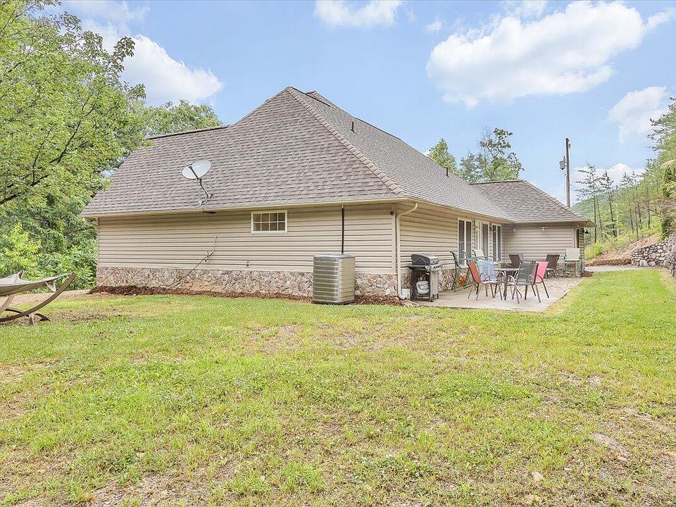 3075 Creekside Dr, Salem, VA 24153 Zillow