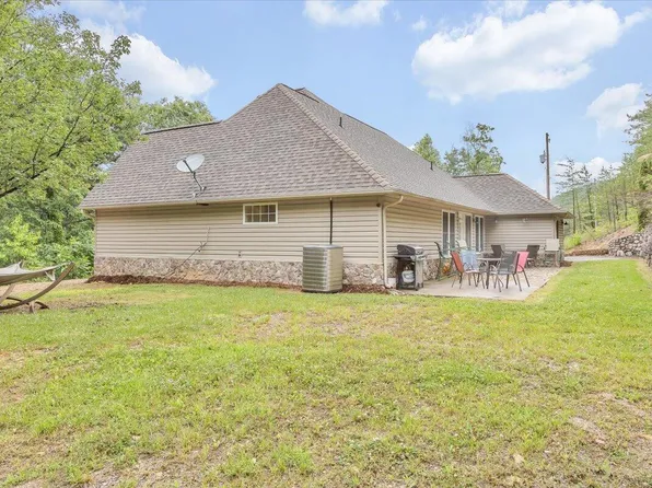 3075 Creekside Dr, Salem, VA 24153
