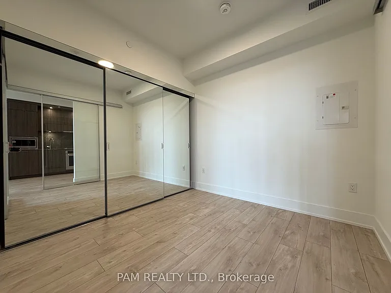 858 Dupont St #639 — Photo 17