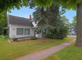 88 Muskegon St NE, Cedar Springs, MI 49319