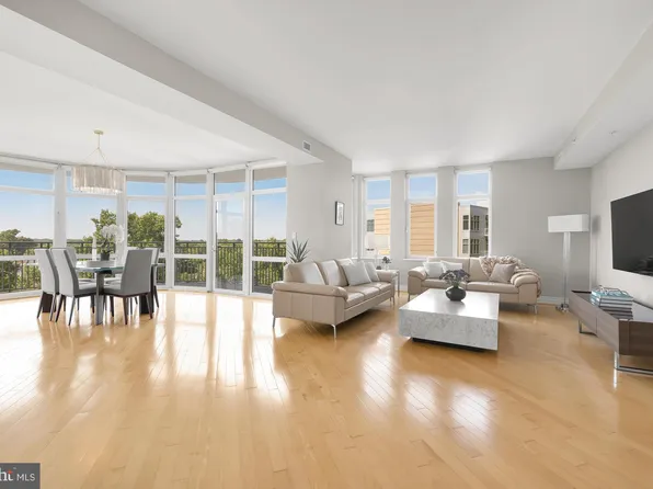 8220 Crestwood Heights Dr APT 516, Mc Lean, VA 22102