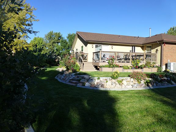 fully landscaped auto water