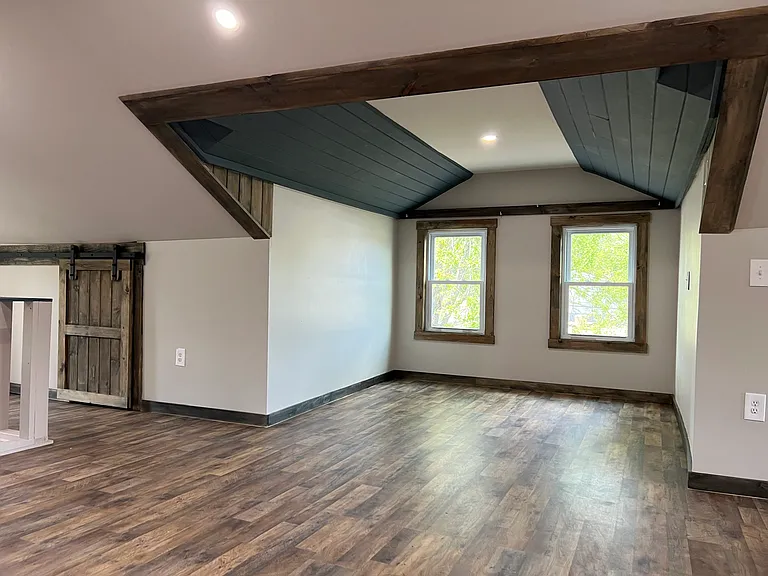196 Old Town Rd — Photo 14