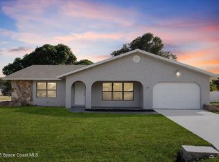 402 SW Sansom Ln, Port Saint Lucie, FL 34953