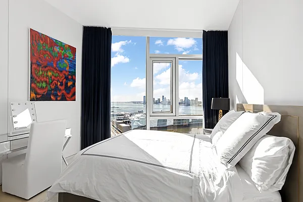 Sold by Compass | media 9