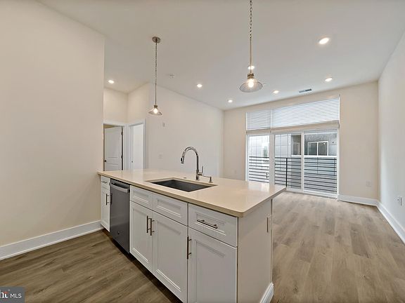 3rd image of 1129 N Germantown Ave #3A