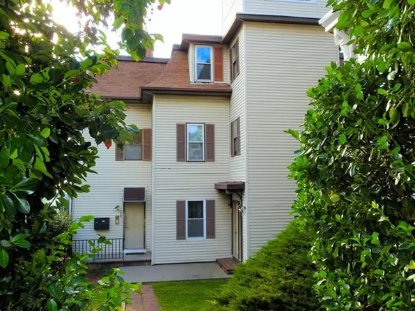 346 Durfee St APT 2, Fall River, MA 02720