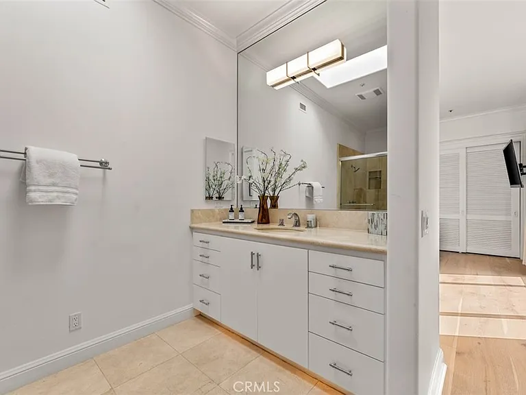 215 Poppy Ave — Photo 61