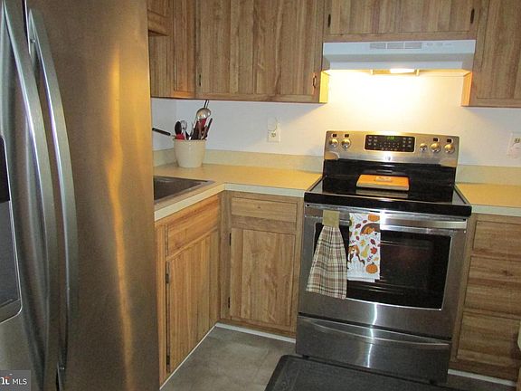 5th image of 2740 Rowe Rd