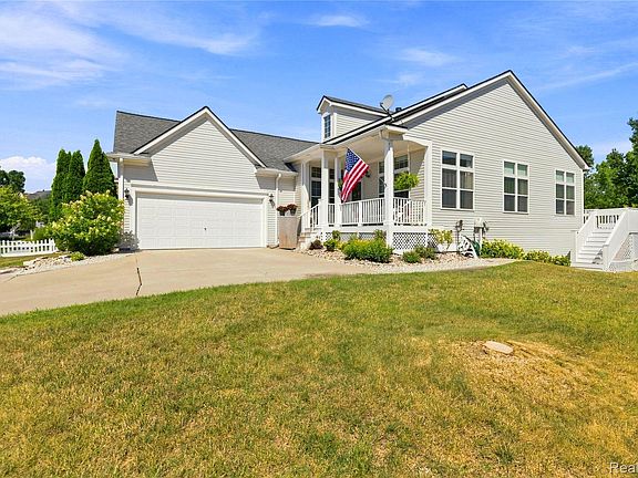 3rd image of 1535 Fountain View Ln