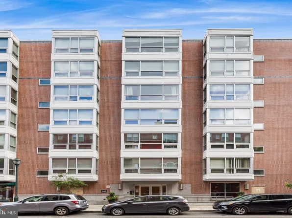 1034 Spruce St #302, Philadelphia, PA 19107