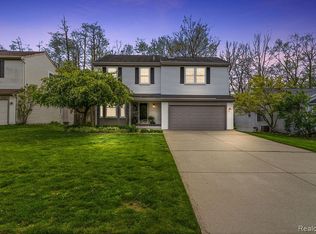 1558 Chelsea Cir, Howell, MI 48843