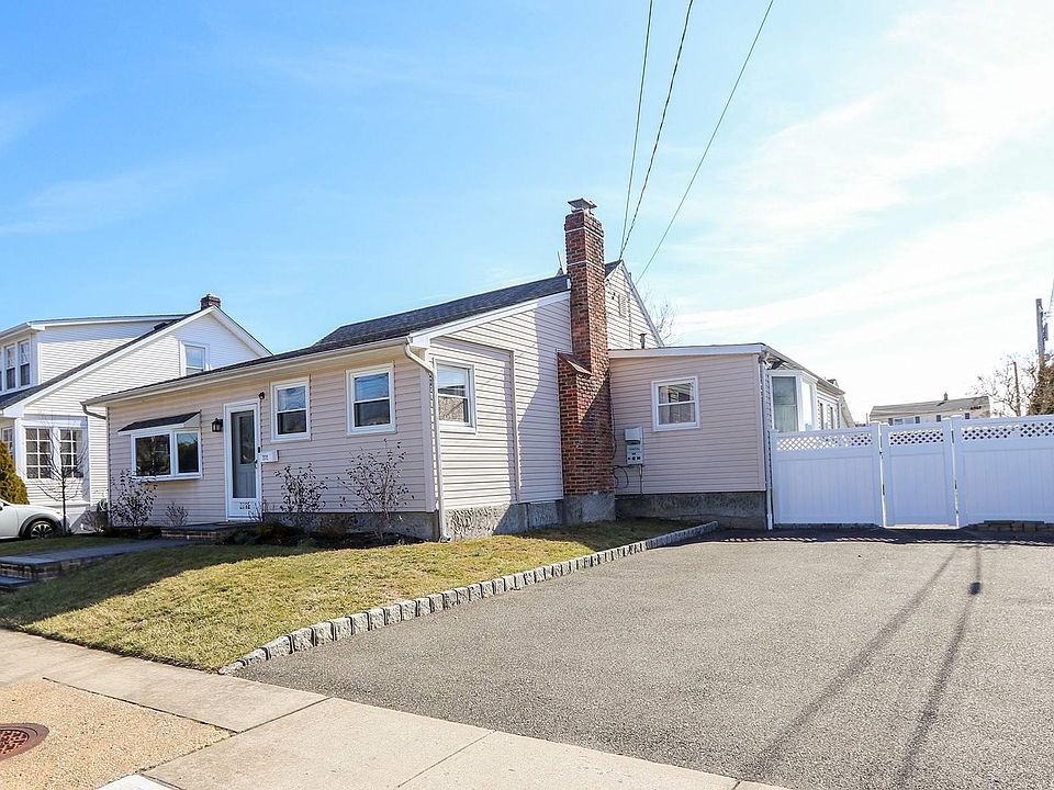 1st image of 2712 Court Street