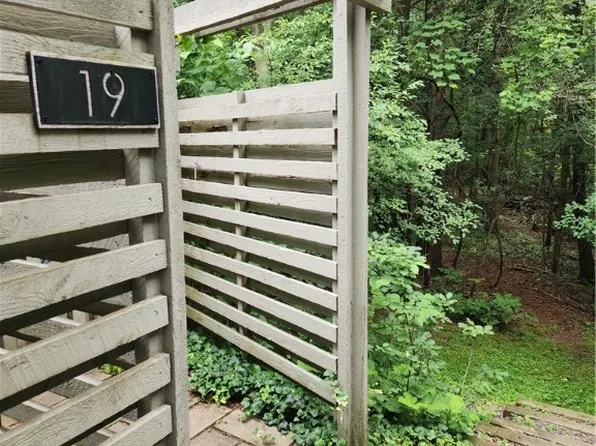 19 Penny Ln, Ithaca, NY 14850