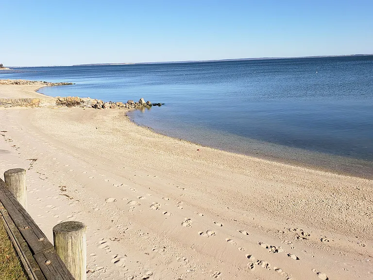 11 Beach Rd — Photo 10