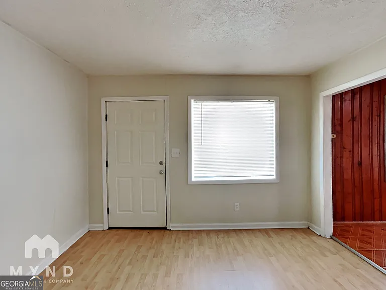 730 Hill St — Photo 5