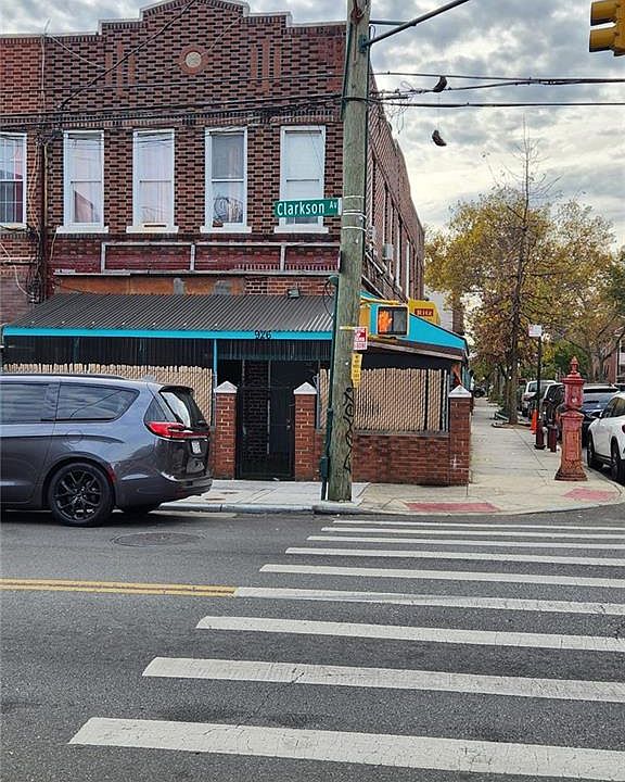 2nd image of 926 Clarkson Ave