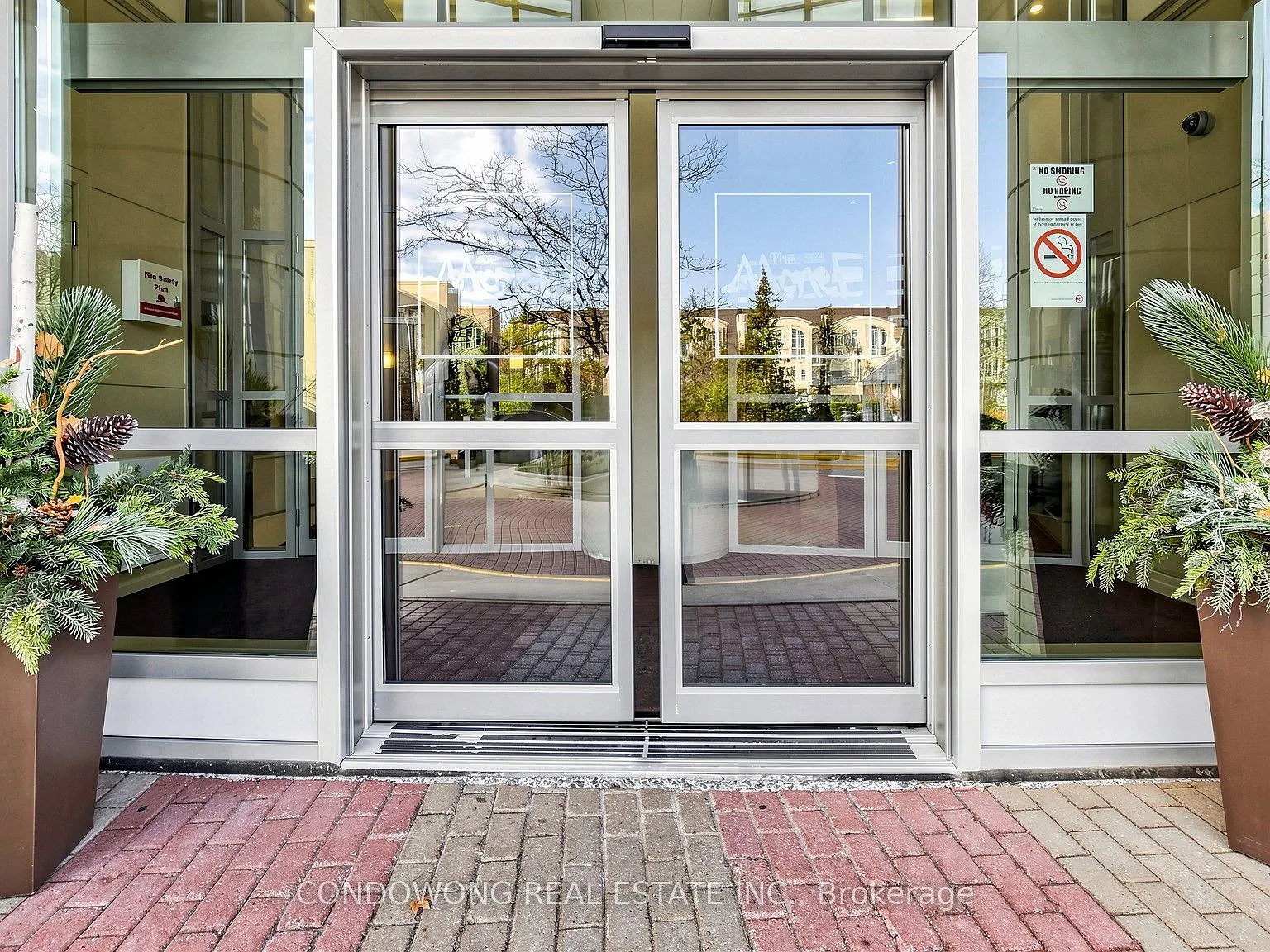 2 bed, $2,400 — Photo 3