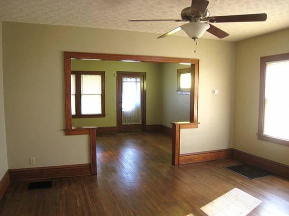 Living Room/Dining Room