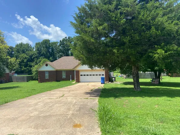 389 Chickasaw Cir, Munford, TN 38058