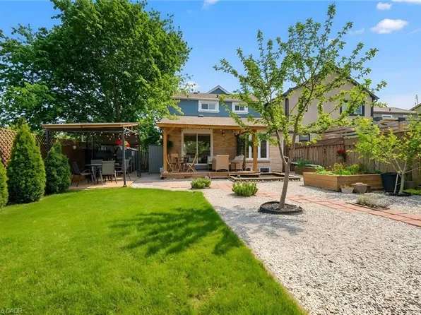 395 Maidstone Cres, Oakville, ON L6M 1C1