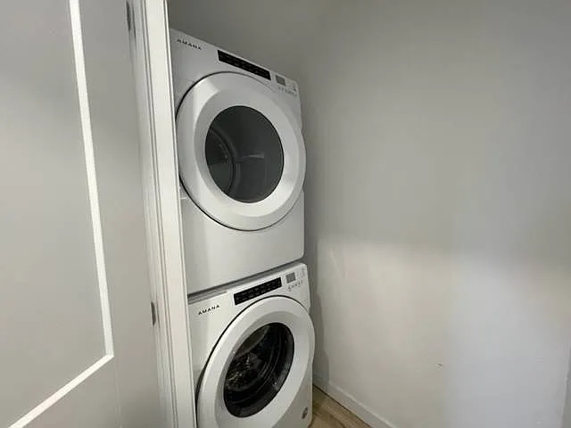 420 Courtland Ave E #1 — Photo 10