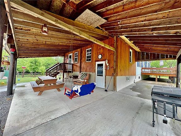 2nd image of 323 Laurel Falls Rd