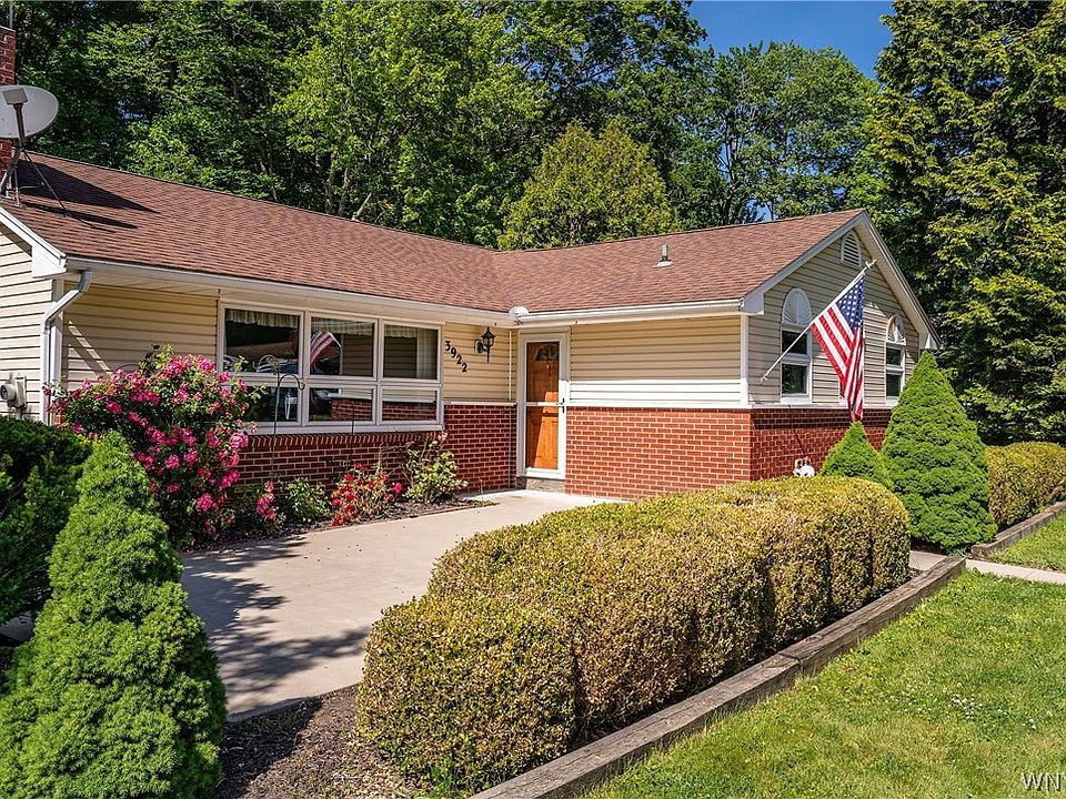 1st image of 3922 N Hampton Brook Dr
