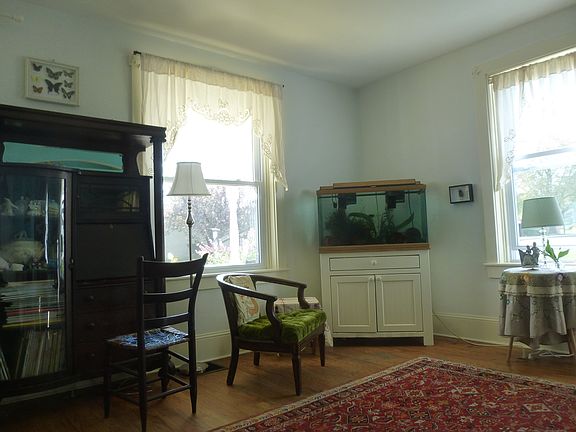 2nd image of 206 S Hess St