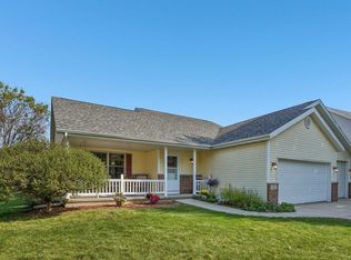 322 Yorktown Rd, Deforest, WI 53532