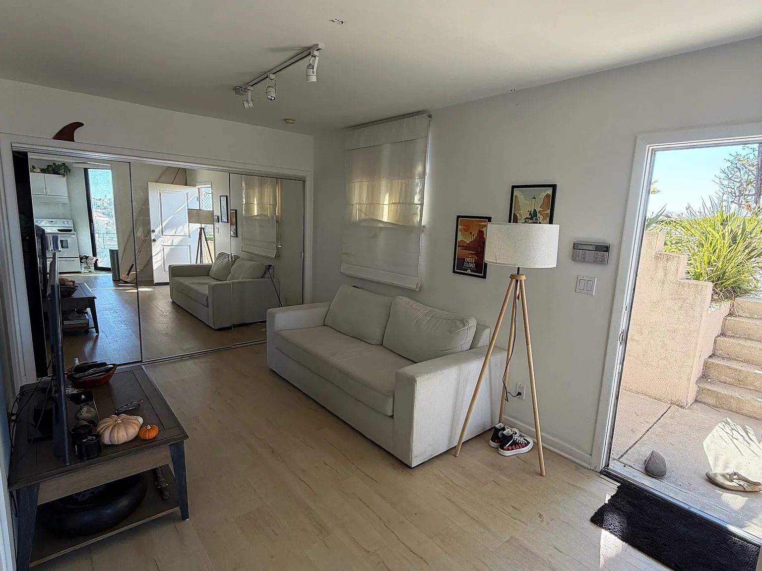 Stonehill Ln, Los Angeles — Photo 2