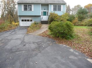 165 Kendall Pond Rd, Windham, NH 03087