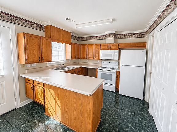 2nd image of 2802-2805 Eldermont St #2804-A