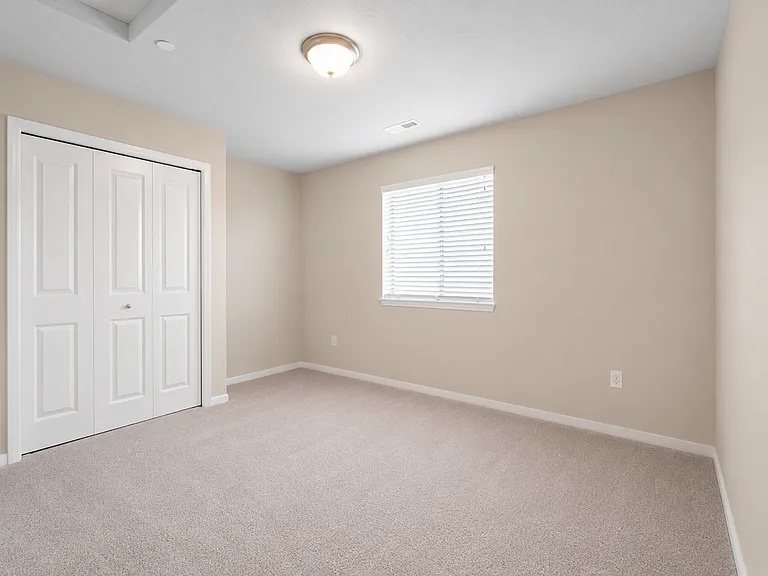 7317 N 93rd Ave — Photo 11