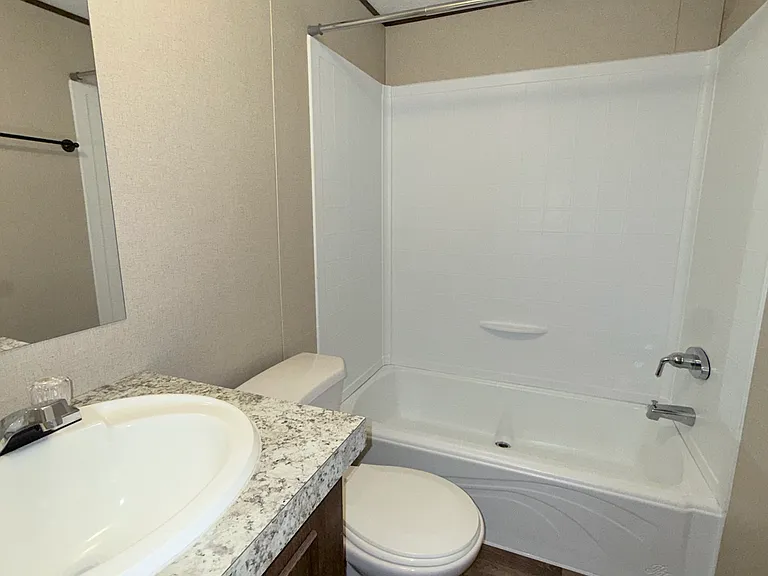 321 City Lake Dr — Photo 13