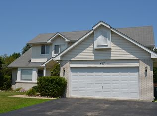 417 Badger Ln, Oswego, IL 60543