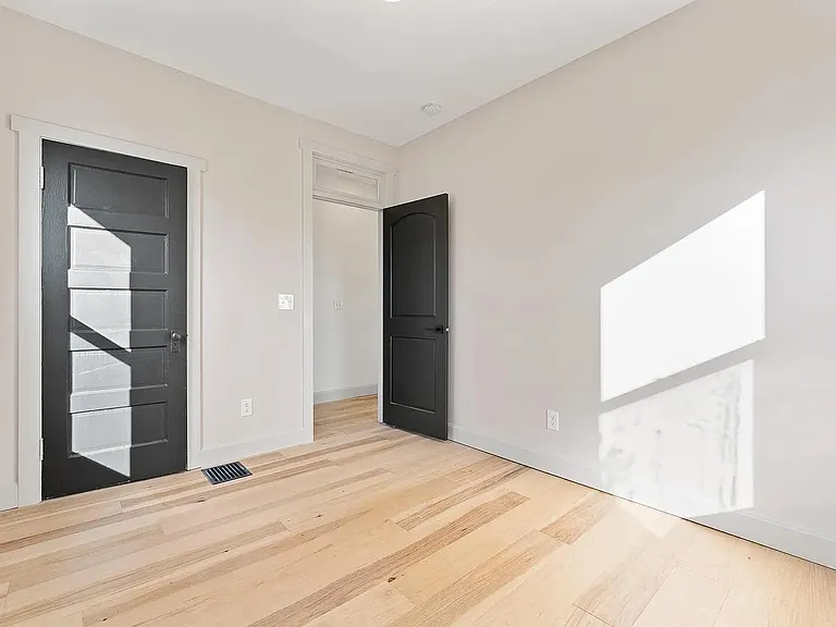 1118 Rockhill St — Photo 19