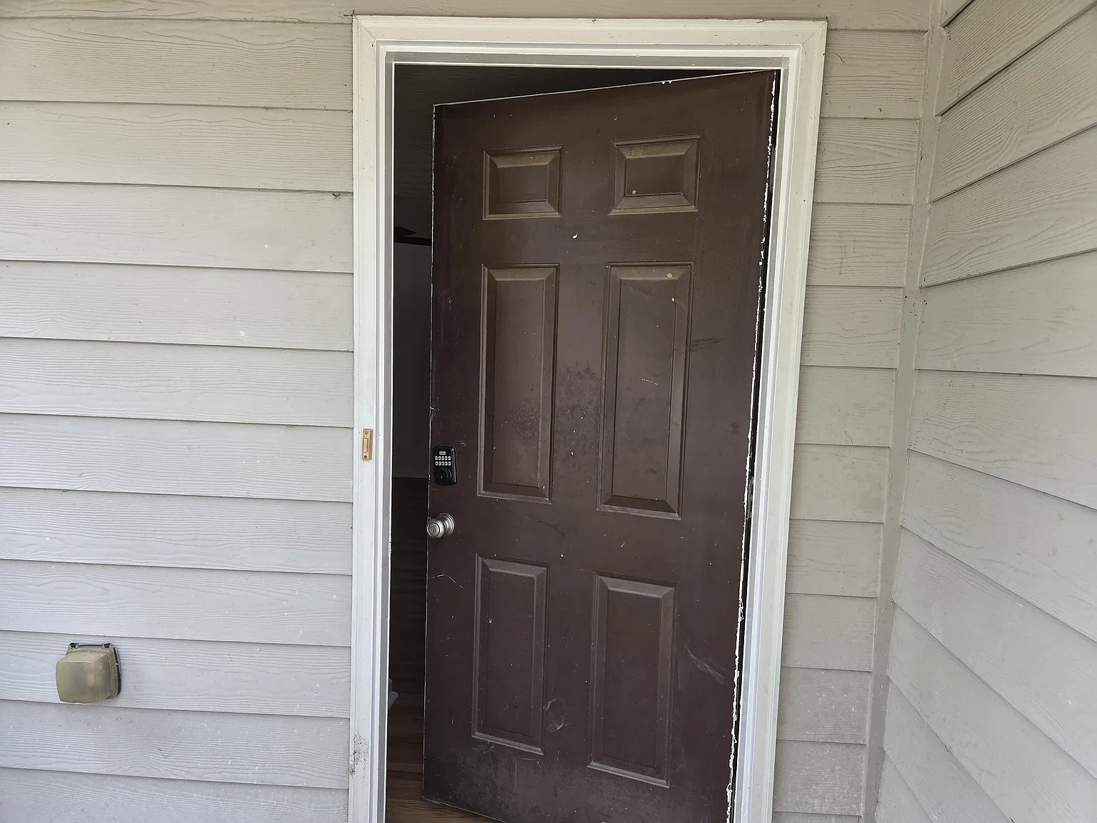 3 bed, 2.5 bath, 1550 sqft, $2,499 — Photo 3