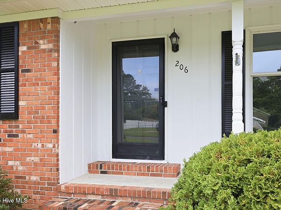 5th image of 206 Ellison Drive