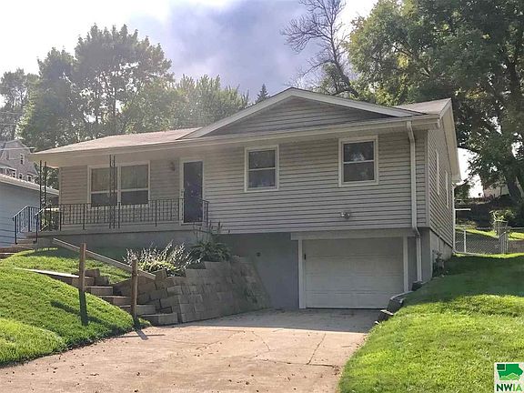 2nd image of 2853 S Palmetto St