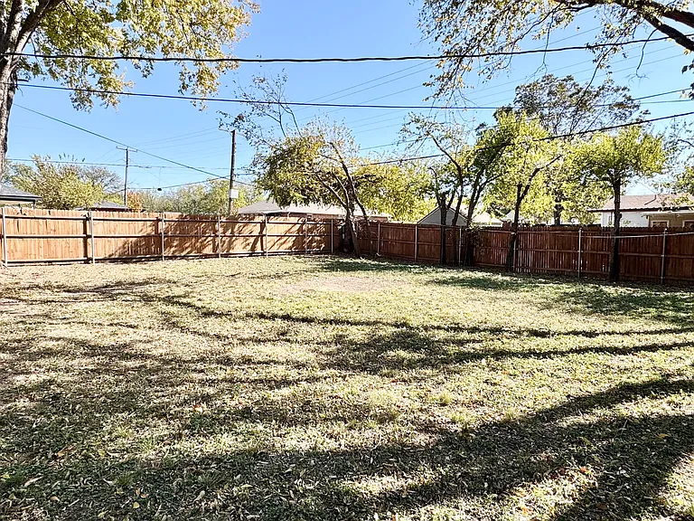 4236 Voncille St — Photo 25