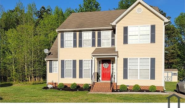 1st image of 17 Carmen Ln
