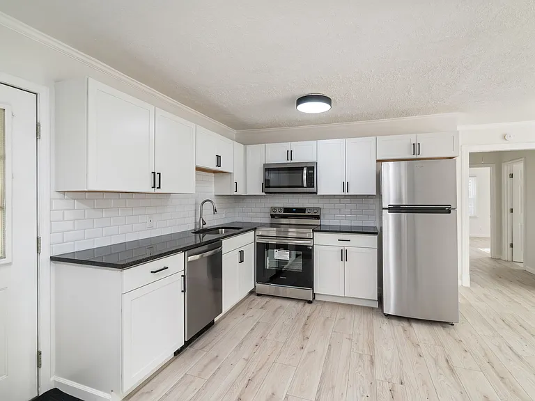 331 Sarvis Dr — Photo 20