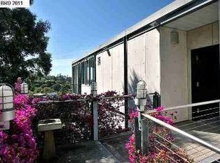 6365 Fairlane Dr, Oakland, CA 94611