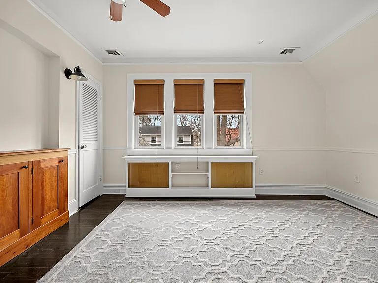 29 Chestnut Ave — Photo 14