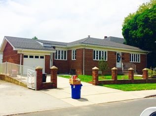 4 Vulcan St, Staten Island, NY 10305