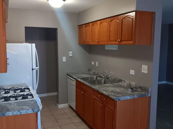 Pickwick Apartments, 111 Pickwick Dr APT D, Schaumburg, IL 60193