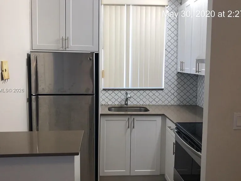 1801 S Treasure Dr #401 — Photo 5