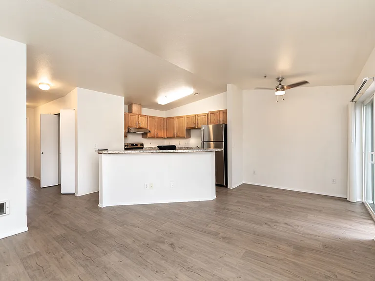 1 Bed 1 Bath Standard - 707 Sq Ft 1 Bed 1 Bath Standard - 707 Sq Ft